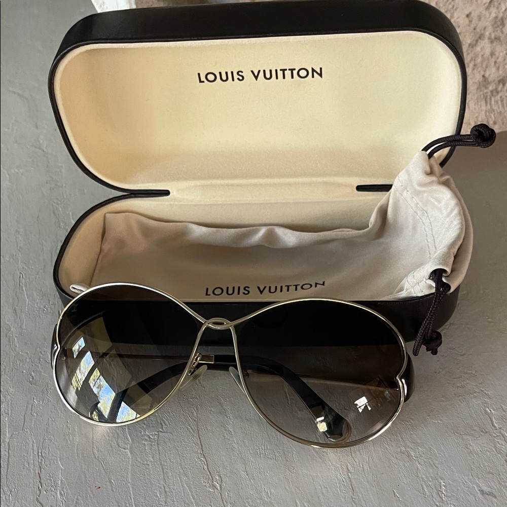 Louis Vuitton Black and gold Aviator Sunglasses